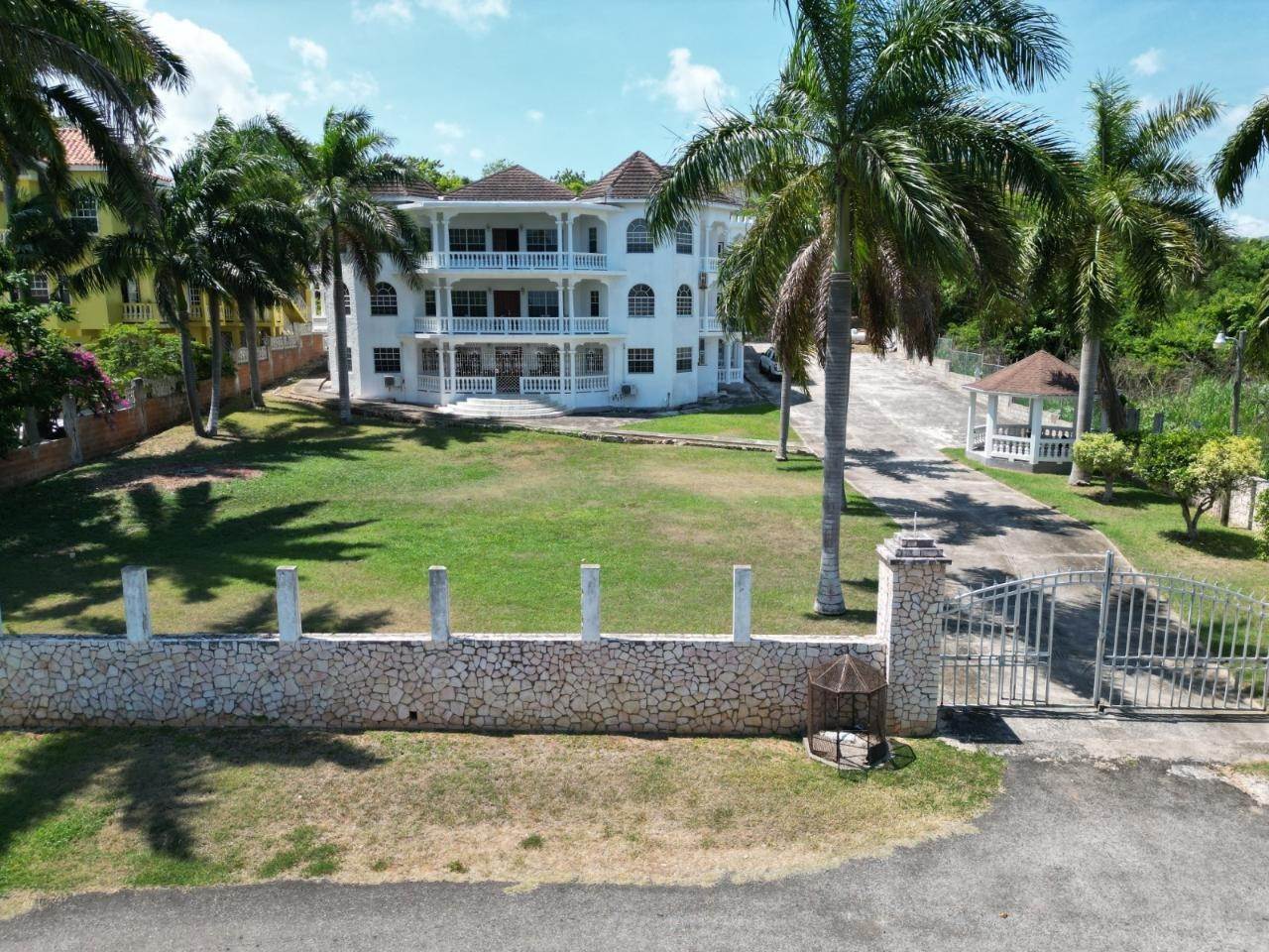 Single Family Homes for Sale at Montego Bay, Saint James, Jamaica